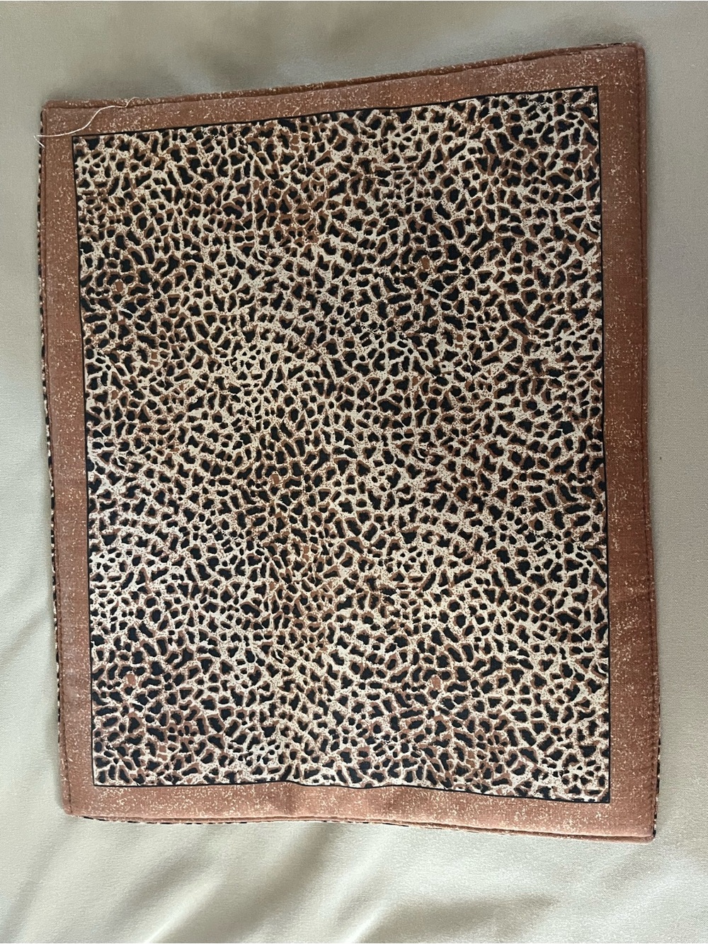 6 African Animal Print Placemats. Interchangeable. Like new. - Picture 6 of 13